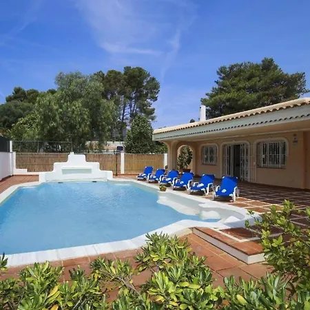 Vil·la Spacious Private With Pool In