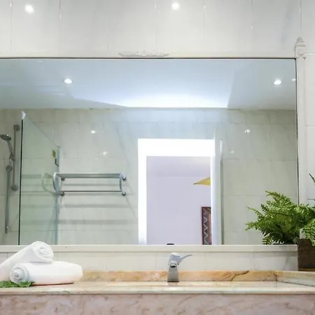 Spacious Private With Pool In Salou