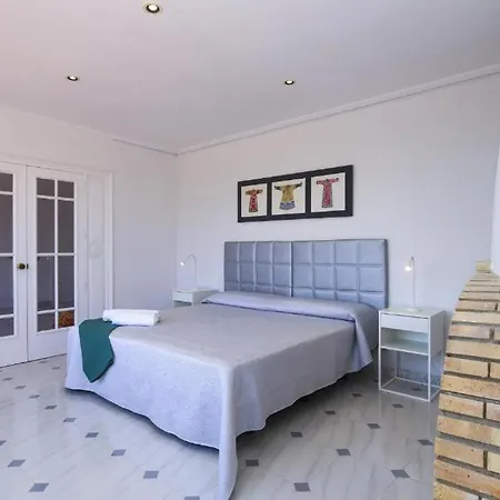 Spacious Private With Pool In Villa *