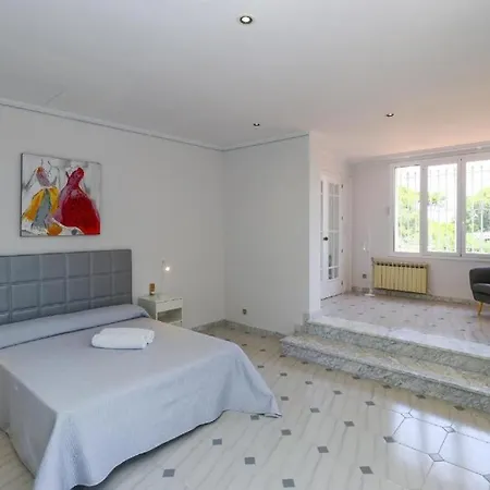 Vil·la Spacious Private With Pool In